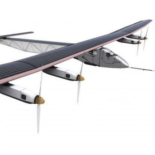 Das Solarflugzeug, das rund um die Welt fliegen soll: Solar Impulse 2. Das Solarflugzeug, das rund um die Welt fliegen soll: Solar Impulse 2.