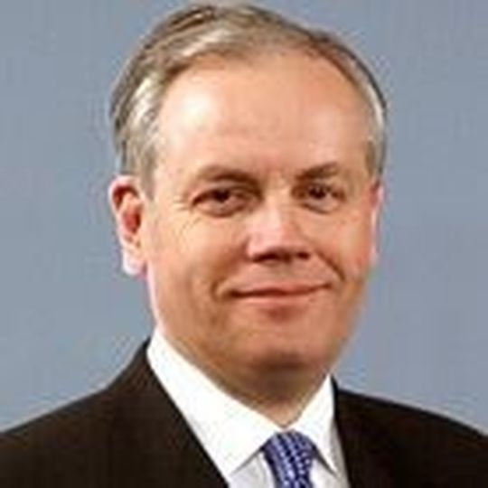 Dr. Hans Christoph Atzpodien, Vorstandsvorsitzender Thyssen Krupp Industrial Solutions freut sich, dass „Nitrogénmüvek Zrt. erneut auf unser Know-how baut“.