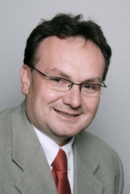 Christian Link, Head of Customized Packaging Systems bei Uhlmann, über die Anforderungen an Containment-Anlagen für Pharmaverpackungen.