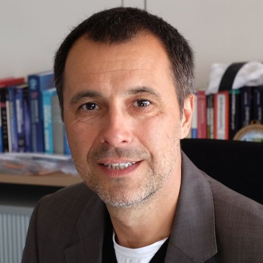 „ Mykotoxin-Grenzwertüberschreitungen bei Produkten sollten idealerweise vor der Weiterverarbeitung festgestellt werden.“ Prof. Dr. Boris Mizaikoff, Direktor und Leiter des Instituts für Analytische und Bioanalytische Chemie, Universität Ulm „ Mykotoxin-Grenzwertüberschreitungen bei Produkten sollten idealerweise vor der Weiterverarbeitung festgestellt werden.“ Prof. Dr. Boris Mizaikoff, Direktor und Leiter des Instituts für Analytische und Bioanalytische Chemie, Universität Ulm