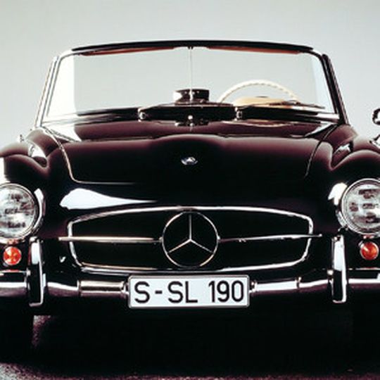 60 Jahre Mercedes 190 SL: Der legendäre „Tourensportwagen“ erblickte im Herbst 1954 das Licht der Welt. 60 Jahre Mercedes 190 SL: Der legendäre „Tourensportwagen“ erblickte im Herbst 1954 das Licht der Welt.
