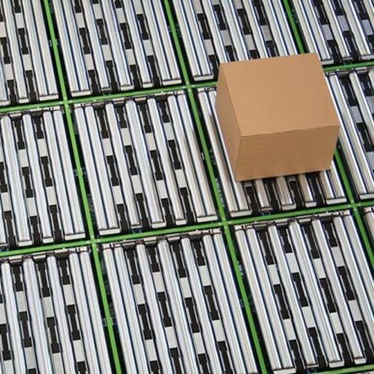 Flexlog zeigt an seinem Stand den Grid-Sorter, eine völlig neue Anwendung auf Basis des Flex-Conveyors. Flexlog zeigt an seinem Stand den Grid-Sorter, eine völlig neue Anwendung auf Basis des Flex-Conveyors.