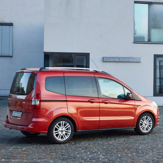 Der neue Ford Tourneo Courier ist ab 15.150 Euro erhältlich.