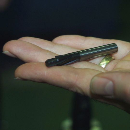 Beim Nachschleifen der Kopp-Stufenwerkzeuge geht es vor allem darum, dass die Arbeitsleistung der Werkzeuge in Geometrie und Beschichtung die gleiche Qualität besitzt wie zuvor. Sie müssen wieder eingesetzt werden können, ohne Einstellungen an der Maschine zu ändern.