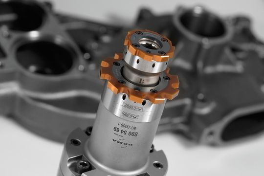 Outil spécial pour alésage pour pompe à eau Outil spécial pour alésage pour pompe à eau