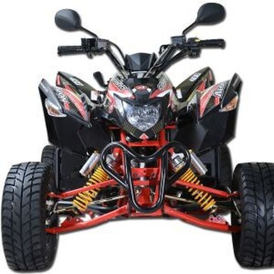 Im Angesicht der Schlange: Aeon Cobra 400. Im Angesicht der Schlange: Aeon Cobra 400.