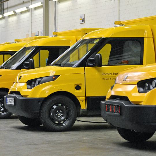 Bild 1: Mit der Anfrage der Post wurde innerhalb eines Jahres auf Basis des Modells Compact der Kastenwagen entwickelt. Bild 1: Mit der Anfrage der Post wurde innerhalb eines Jahres auf Basis des Modells Compact der Kastenwagen entwickelt.