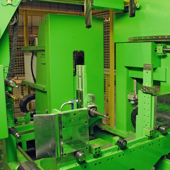 Bild 1: Der Einsatz moderner Hartmetallbohrer in der HD-X615 wirkt sich auch auf den Werkzeugwechselzyklus positiv aus. Bild 1: Der Einsatz moderner Hartmetallbohrer in der HD-X615 wirkt sich auch auf den Werkzeugwechselzyklus positiv aus.