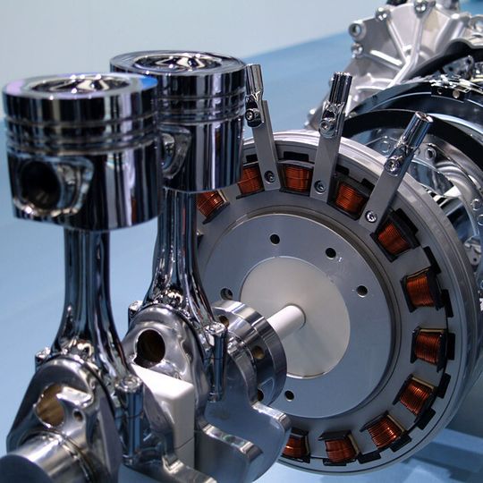 Die Trends in der Entwicklung elektrischer Fahrzeugantriebe, von elektrischen Fahrzeugen und mobilen Maschinen stehen im Mittelpunkt des 6. E-Motive Expertenforums am 15. und 16. Mai 2014 in Wolfsburg. Die Trends in der Entwicklung elektrischer Fahrzeugantriebe, von elektrischen Fahrzeugen und mobilen Maschinen stehen im Mittelpunkt des 6. E-Motive Expertenforums am 15. und 16. Mai 2014 in Wolfsburg.