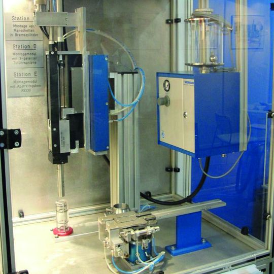 ASM Hasemo präsentiert seine O-Ring-Montage-Automaten mit der Dosiertechnik von Werucon auf der Automatica 2014 in München. ASM Hasemo präsentiert seine O-Ring-Montage-Automaten mit der Dosiertechnik von Werucon auf der Automatica 2014 in München.