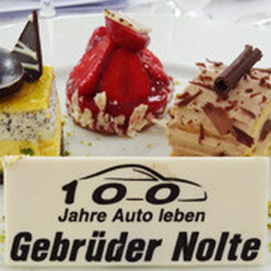 Der Firmenleitsatz des Autohauses Gebrüder Nolte: „Wir wollen den Menschen dienen.“ Der Firmenleitsatz des Autohauses Gebrüder Nolte: „Wir wollen den Menschen dienen.“