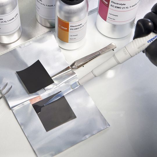 As part of the "High Energy Lithium-Ion Batteries" project, BASF is conducting research into a new generation of lithium-ion batteries. The photo from a BASF lab shows optimized electrolytes being transferred to the cathode of a lithium-ion battery by means of a dropper. As part of the "High Energy Lithium-Ion Batteries" project, BASF is conducting research into a new generation of lithium-ion batteries. The photo from a BASF lab shows optimized electrolytes being transferred to the cathode of a lithium-ion battery by means of a dropper.