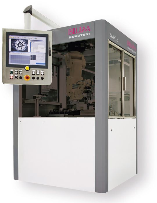 Das bewährte und flexible BMK 5 übernimmt das Handling sowie Zusatzaufgaben wie das Erkennen, Beschriften oder Rückführen der Nacharbeit zur Bearbeitungsmaschine. Das bewährte und flexible BMK 5 übernimmt das Handling sowie Zusatzaufgaben wie das Erkennen, Beschriften oder Rückführen der Nacharbeit zur Bearbeitungsmaschine.