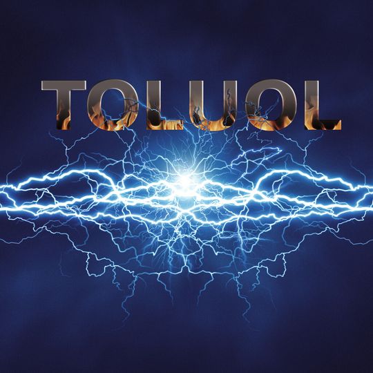 Risiko Toluol: Besonders bei Umfüllvorgängen ist die Gefahr eines Toluol-Brandes aufgrund elektrostatischer Aufladung groß. Risiko Toluol: Besonders bei Umfüllvorgängen ist die Gefahr eines Toluol-Brandes aufgrund elektrostatischer Aufladung groß.