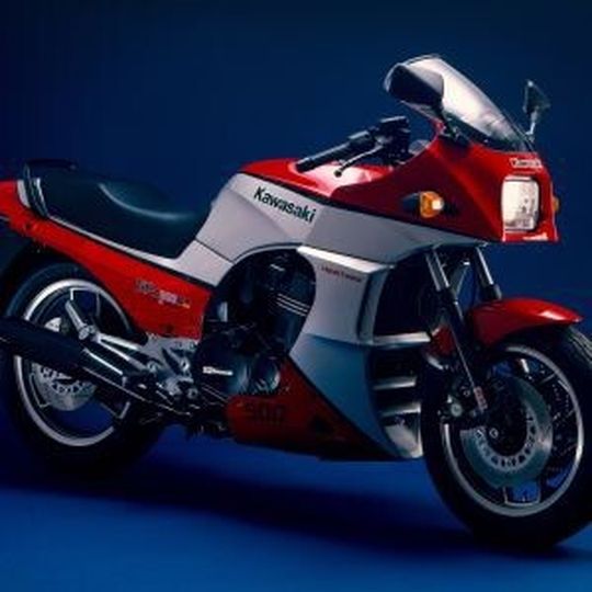 Zum 30-jährigen Jubiläum ruft Kawasaki eine 30-wöchige Jubiläumskampagne aus. Zum 30-jährigen Jubiläum ruft Kawasaki eine 30-wöchige Jubiläumskampagne aus.