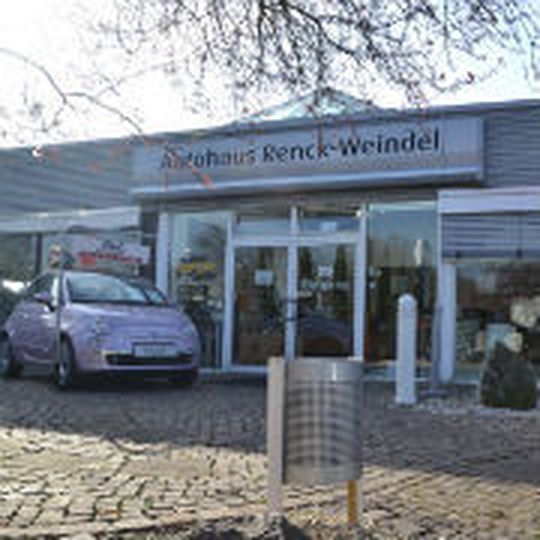 Fiat ist die Kernmarke des Famlienunternehmens, das an sechs Standorten präsent ist. Fiat ist die Kernmarke des Famlienunternehmens, das an sechs Standorten präsent ist.