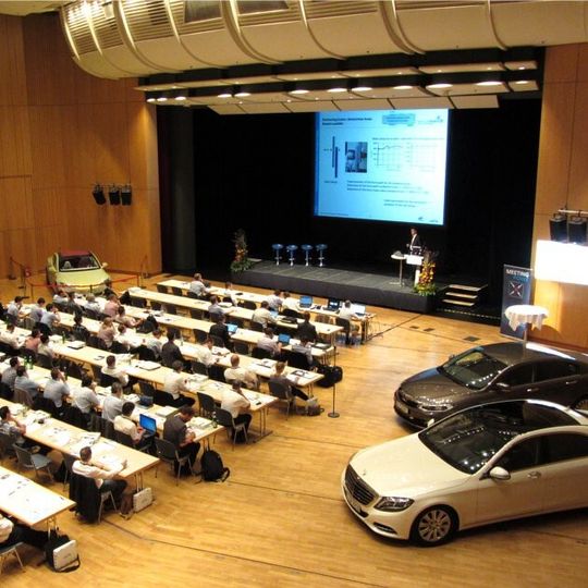 Auf der Safety Week 2014 trafen sich vom 20. bis 22. Mai in der Stadthalle Aschaffenburg führende Experten rund um die Fahrzeugsicherheit. Auf der Safety Week 2014 trafen sich vom 20. bis 22. Mai in der Stadthalle Aschaffenburg führende Experten rund um die Fahrzeugsicherheit.