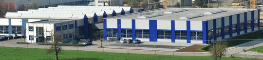 Die Zahnradfabrik Grob AG lädt am Tag der offenen Tür zur Besichtigung des neuen Erweiterungsbaus. Die Zahnradfabrik Grob AG lädt am Tag der offenen Tür zur Besichtigung des neuen Erweiterungsbaus.