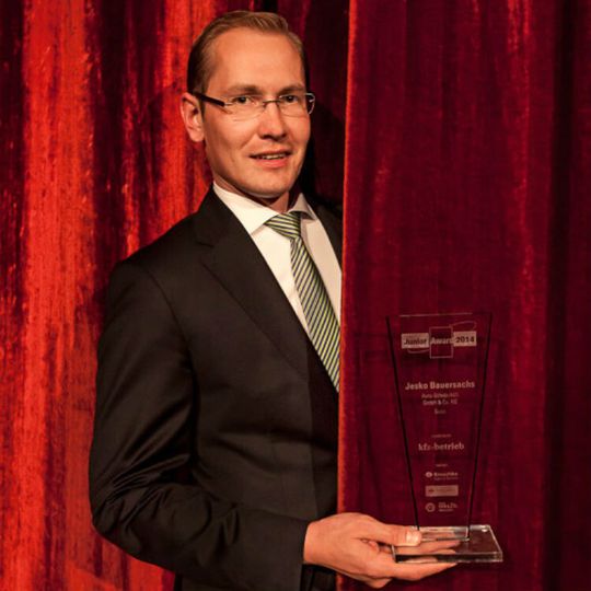 Jesko Bauersachs hat als Geschäftsführer von AVS Scholz den Junior Award 2014 gewonnen. Jesko Bauersachs hat als Geschäftsführer von AVS Scholz den Junior Award 2014 gewonnen.
