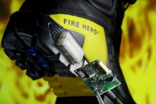 Inertialsensoren im Schuh erkennen die Position von Personen innerhalb eines Gebäude.