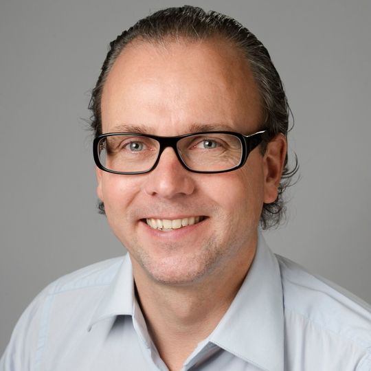 Frank Sattler, Geschäftsführer von Techpilot: „Die Komfort-Anfrage ist so einfach und schnell wie eine E-Mail. Unsere Kunden erhalten umgehend qualifizierte Angebote von geeigneten Zulieferunternehmen und können sofort Preise vergleichen.“ Frank Sattler, Geschäftsführer von Techpilot: „Die Komfort-Anfrage ist so einfach und schnell wie eine E-Mail. Unsere Kunden erhalten umgehend qualifizierte Angebote von geeigneten Zulieferunternehmen und können sofort Preise vergleichen.“
