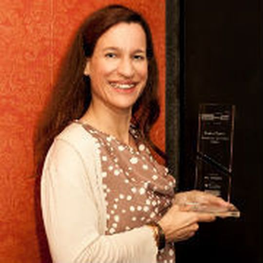 Sabine Specht mit dem begehrten „Branchenoscar“ Sabine Specht mit dem begehrten „Branchenoscar“