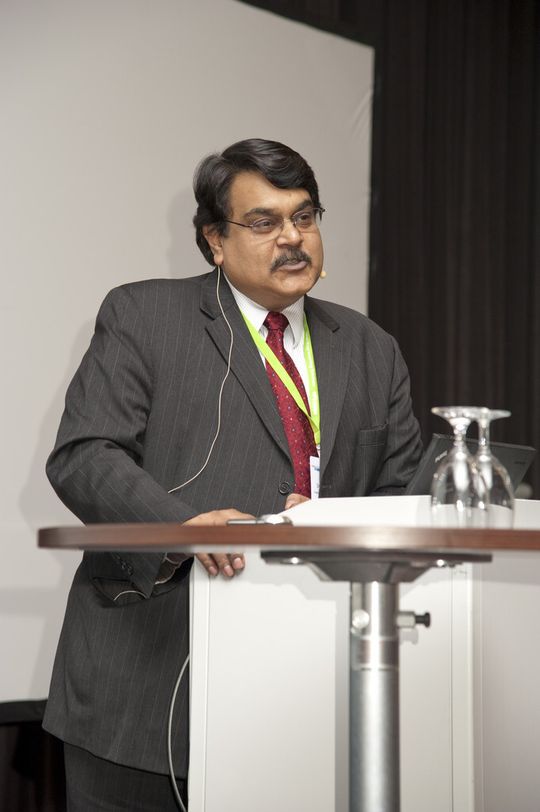 Dr Ajaz Hussain, Former FDA Deputy Director war bei der FDA maßgeblich für die Einführung von Quality by Design (QbD) und Process Analytical Technology (PAT) verantwortlich. Dr Ajaz Hussain, Former FDA Deputy Director war bei der FDA maßgeblich für die Einführung von Quality by Design (QbD) und Process Analytical Technology (PAT) verantwortlich.