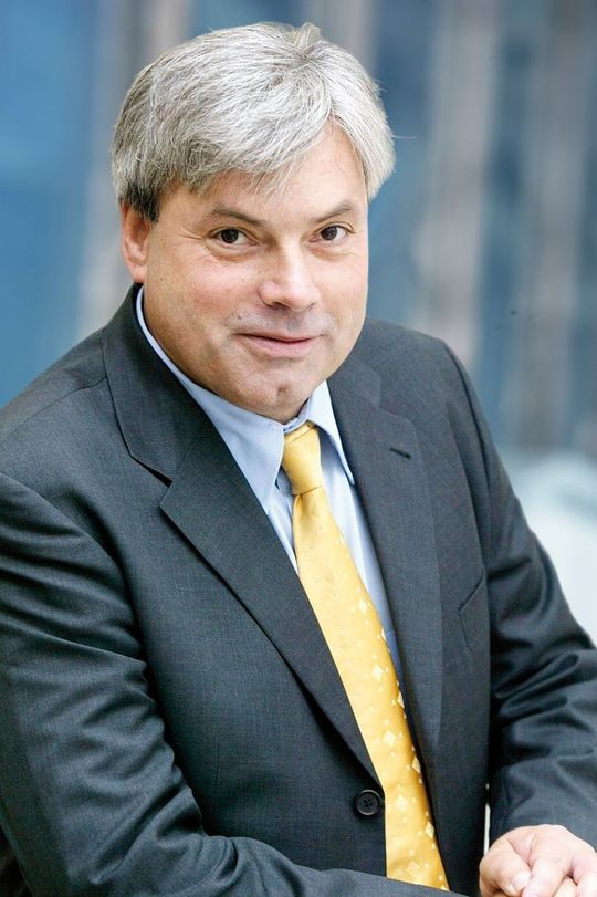 Andreas Melkus, Geschäftsführer Entwicklung und Vertrieb, Sigmatek: „Unsere Kunden haben den Vorteil, dass sie einen Partner haben, der die Verantwortung für das komplette Automatisierungssystem übernimmt.“ Andreas Melkus, Geschäftsführer Entwicklung und Vertrieb, Sigmatek: „Unsere Kunden haben den Vorteil, dass sie einen Partner haben, der die Verantwortung für das komplette Automatisierungssystem übernimmt.“