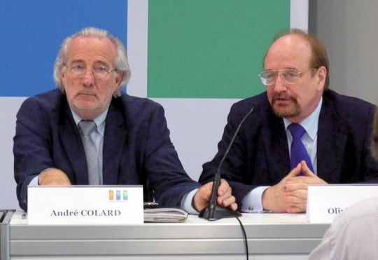 Olivier Saenger (ici à droite) est, avec André Colard, l’un des deux fondateurs du salon EPHJ-EPMT-SMT Olivier Saenger (ici à droite) est, avec André Colard, l’un des deux fondateurs du salon EPHJ-EPMT-SMT