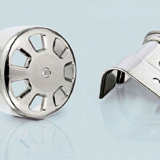 Ein wichtiger Umsatzträger bei Josef Hafner sind Tiefziehteile aus unterschiedlichsten Materialien. Ein wichtiger Umsatzträger bei Josef Hafner sind Tiefziehteile aus unterschiedlichsten Materialien.