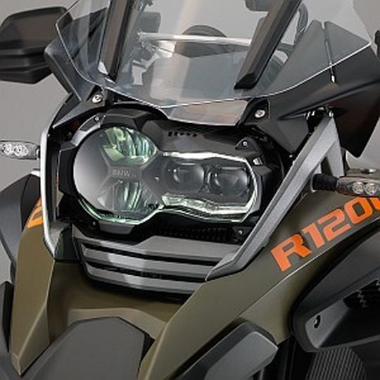 Kommt gut an: die neue BMW R 1200 GS Adventure. Kommt gut an: die neue BMW R 1200 GS Adventure.