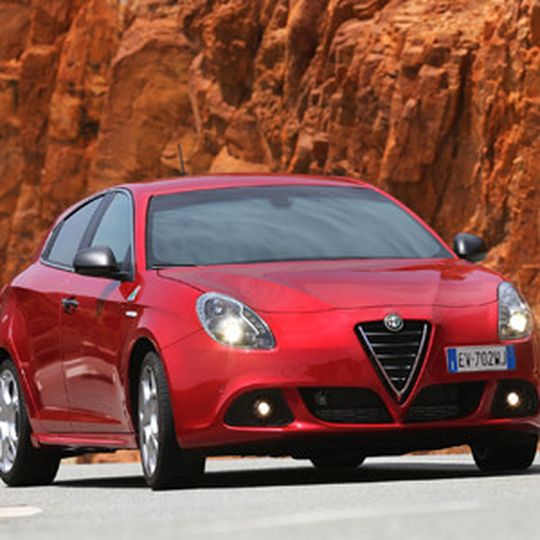 Die Performance-Variante der Giulietta bringt ordentliche 240 PS auf die Straße. Die Performance-Variante der Giulietta bringt ordentliche 240 PS auf die Straße.