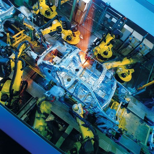 Energiefresser Roboter? Siemens, Volkswagen und die Fraunhofer Gesellschaft wollen die Effizienz der Maschinen erhöhen. Energiefresser Roboter? Siemens, Volkswagen und die Fraunhofer Gesellschaft wollen die Effizienz der Maschinen erhöhen.
