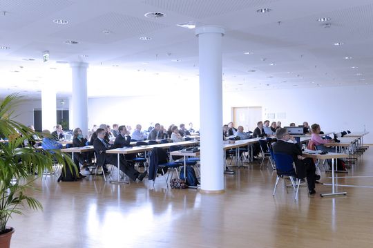 Den interessanten Vorträgen angemessen, waren die Fachforen „Medizintechnik“… Den interessanten Vorträgen angemessen, waren die Fachforen „Medizintechnik“…