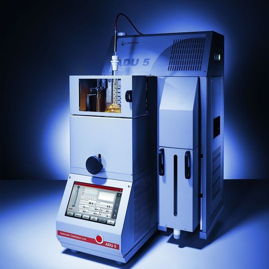 Die neue automatische Destilliereinheit ADU 5 von Anton Paar Die neue automatische Destilliereinheit ADU 5 von Anton Paar