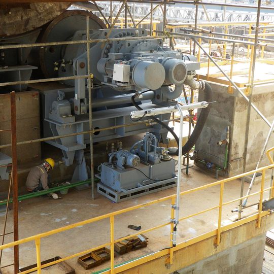 Für das Zementwerk in Tuban auf Java liefert Siemens unter anderem den Antrieb für den Drehrohrofen.