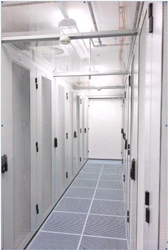 Exabyte laufen in den Fabriken des 21. Jahrhunderts zusammen. Exabyte laufen in den Fabriken des 21. Jahrhunderts zusammen.