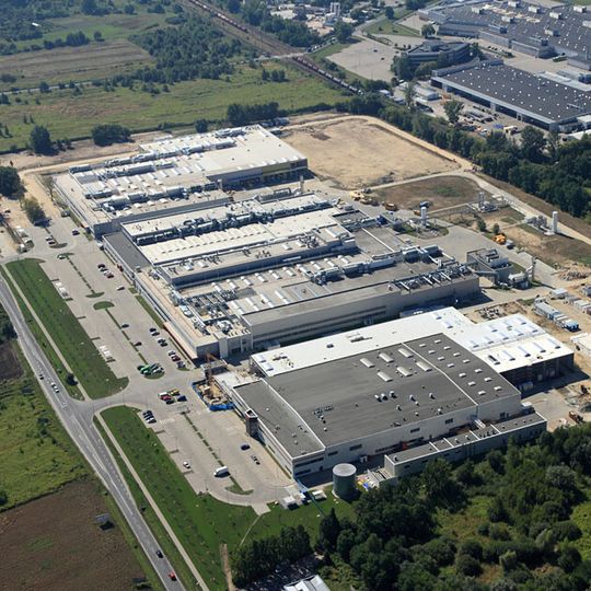 Das 3M-Werk in Breslau, Polen. Hier investierte das Unternehmen zwölf Millionen US-Dollar in eine neue Fertigungslinie für das akustische Isolationsmaterial Thinsulate. Das 3M-Werk in Breslau, Polen. Hier investierte das Unternehmen zwölf Millionen US-Dollar in eine neue Fertigungslinie für das akustische Isolationsmaterial Thinsulate.