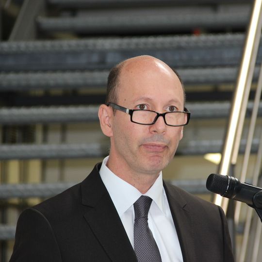 „Die Anlage stellt eine neue Dimension für die Produktion von Batteriezellen dar“, sagte Prof. Michael Zäh, Institutsleiter des IWB, bei der Eröffnung.