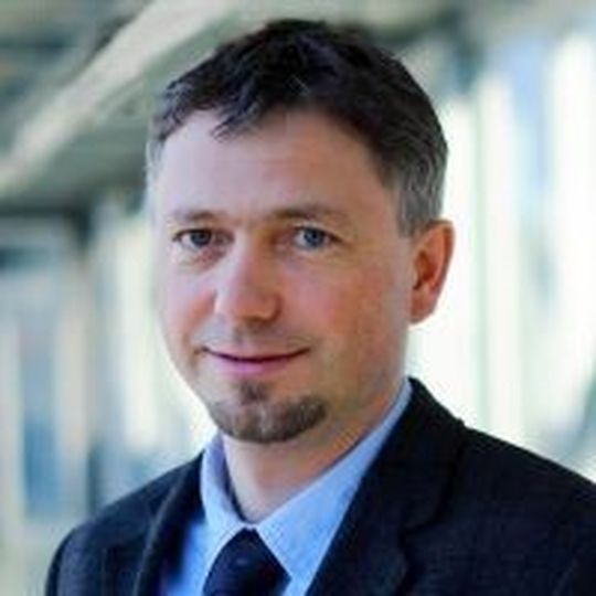Dr. Peter Merz, MEMS Business Unit Manager bei X-FAB: „Mit den neuen MEMS-Fabs sind wir für Volumenfertigung bestens aufgestellt und können die wachsende Nachfrage, die wir auf Kundenseite registrieren, bedienen.“ Dr. Peter Merz, MEMS Business Unit Manager bei X-FAB: „Mit den neuen MEMS-Fabs sind wir für Volumenfertigung bestens aufgestellt und können die wachsende Nachfrage, die wir auf Kundenseite registrieren, bedienen.“