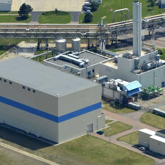 Mit dem Kauf des auf dem Chemiestandort Leuna befindlichen Gas- und Dampfturbinenkraftwerkes der envia Therm wurde eine weitere wichtige Etappe bei der Umsetzung des umfassenden Energiekonzepts der Infraleuna erfolgreich abgeschlossen, so der Standortbetreiber. Mit dem Kauf des auf dem Chemiestandort Leuna befindlichen Gas- und Dampfturbinenkraftwerkes der envia Therm wurde eine weitere wichtige Etappe bei der Umsetzung des umfassenden Energiekonzepts der Infraleuna erfolgreich abgeschlossen, so der Standortbetreiber.