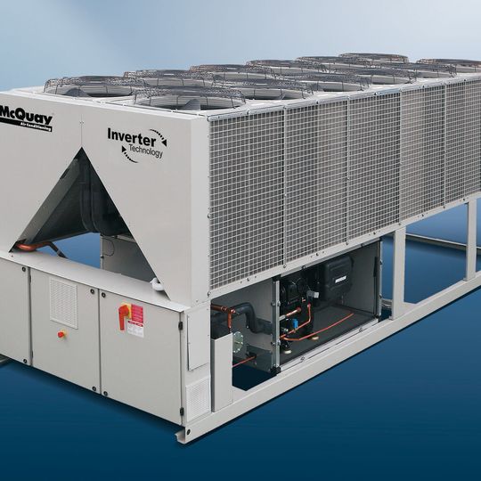 McQuay ATS-Serie von 170 bis 710 kW zur luftgekühlten Kälteerzeugung. McQuay ATS-Serie von 170 bis 710 kW zur luftgekühlten Kälteerzeugung.