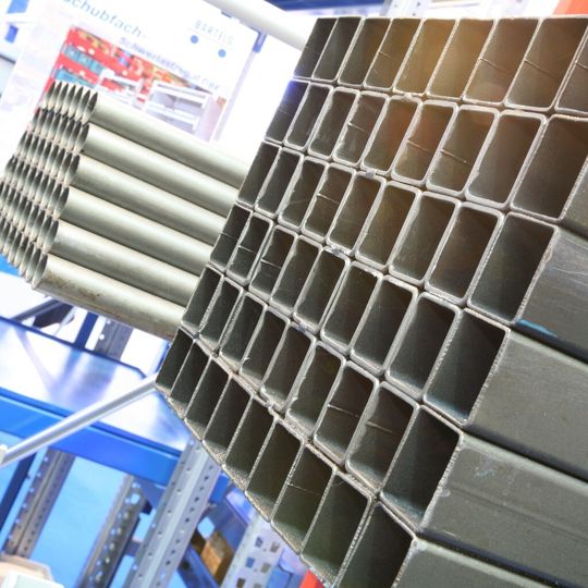 Die Euroblech gilt in der Branche als weltweites Konjunkturbarometer und Plattform für Technologieneuheiten. Die Euroblech gilt in der Branche als weltweites Konjunkturbarometer und Plattform für Technologieneuheiten.