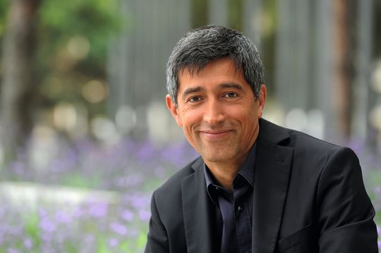„Als Wissenschaftler interessiert es mich sehr, welche neuen Ideen deutsche Unternehmen haben und an welchen kreativen Konzepten sie arbeiten“, beschreibt Ranga Yogeshwar seine Motivation, das Projekt Top 100 als Mentor zu unterstützen. „Als Wissenschaftler interessiert es mich sehr, welche neuen Ideen deutsche Unternehmen haben und an welchen kreativen Konzepten sie arbeiten“, beschreibt Ranga Yogeshwar seine Motivation, das Projekt Top 100 als Mentor zu unterstützen.