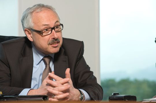 Michael Ziesemer, Vizechef der Endress+Hauser Gruppe, wurde zum neuen Präsidentendes Industrieverbandes ZVEI gewählt. Michael Ziesemer, Vizechef der Endress+Hauser Gruppe, wurde zum neuen Präsidentendes Industrieverbandes ZVEI gewählt.