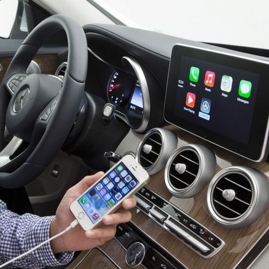 Das vernetzte Auto kann immer mehr, der Autofahrer kommt aber nicht immer mit. Das vernetzte Auto kann immer mehr, der Autofahrer kommt aber nicht immer mit.