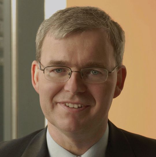 Dr. Hans Christoph Dönges, Mitglied der Geschäftsführung von Salt Solutions: „Die Verleihung der SAP Recognized Expertise ist eine Bestätigung unserer konsequenten Ausrichtung auf SAP-basierte IT-Lösungen.“ Dr. Hans Christoph Dönges, Mitglied der Geschäftsführung von Salt Solutions: „Die Verleihung der SAP Recognized Expertise ist eine Bestätigung unserer konsequenten Ausrichtung auf SAP-basierte IT-Lösungen.“
