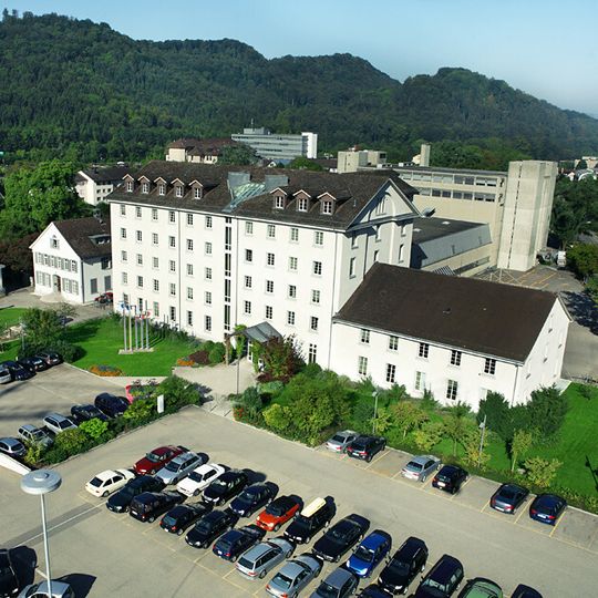 Der Autoneum-Konzerngewinn erhöhte sich von 31,3 Millionen CHF auf 40 Millionen CHF. Dies entspricht einer Gewinnmarge von 4,1 Prozent. Der Autoneum-Konzerngewinn erhöhte sich von 31,3 Millionen CHF auf 40 Millionen CHF. Dies entspricht einer Gewinnmarge von 4,1 Prozent.