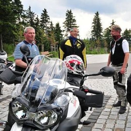 Einige Cuiser aus Gruppe 8. Einige Cuiser aus Gruppe 8.