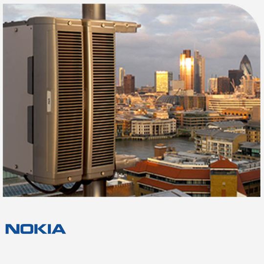 Nokias Flexi Multiradio 10 Base Station bringt 4G nicht nur in intakte Metropolen, sondern auch in zerstörte Landstriche. Nokias Flexi Multiradio 10 Base Station bringt 4G nicht nur in intakte Metropolen, sondern auch in zerstörte Landstriche.